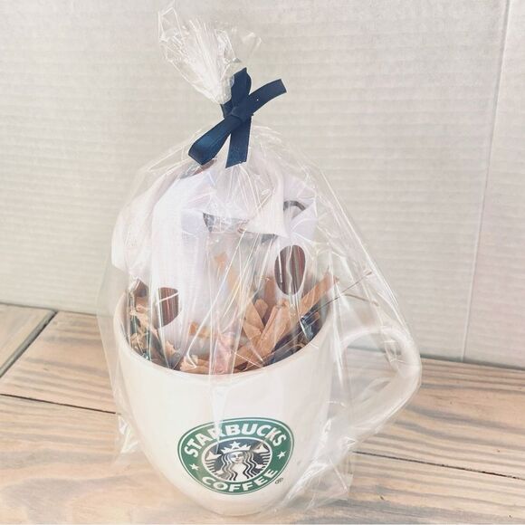 Gift Set STARBUCKS Mug and Kitchen Towel Collectable Gift Pack - Picture 3 of 9